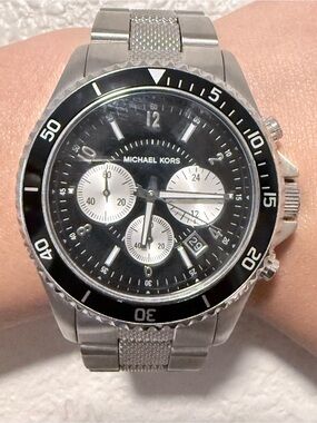 Michael Kors MK-8174 Stainless Steel Chronograph Watch – Black Dial Silver Tone